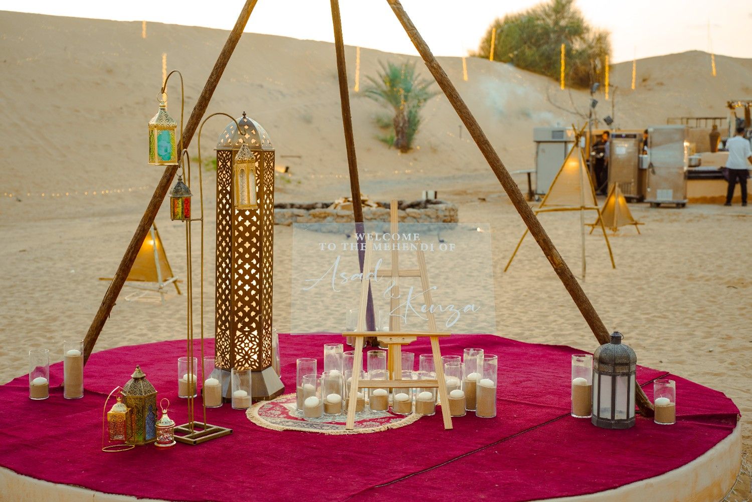 Welcome easel for the Mehendi of Asad & Kenza with lanterns