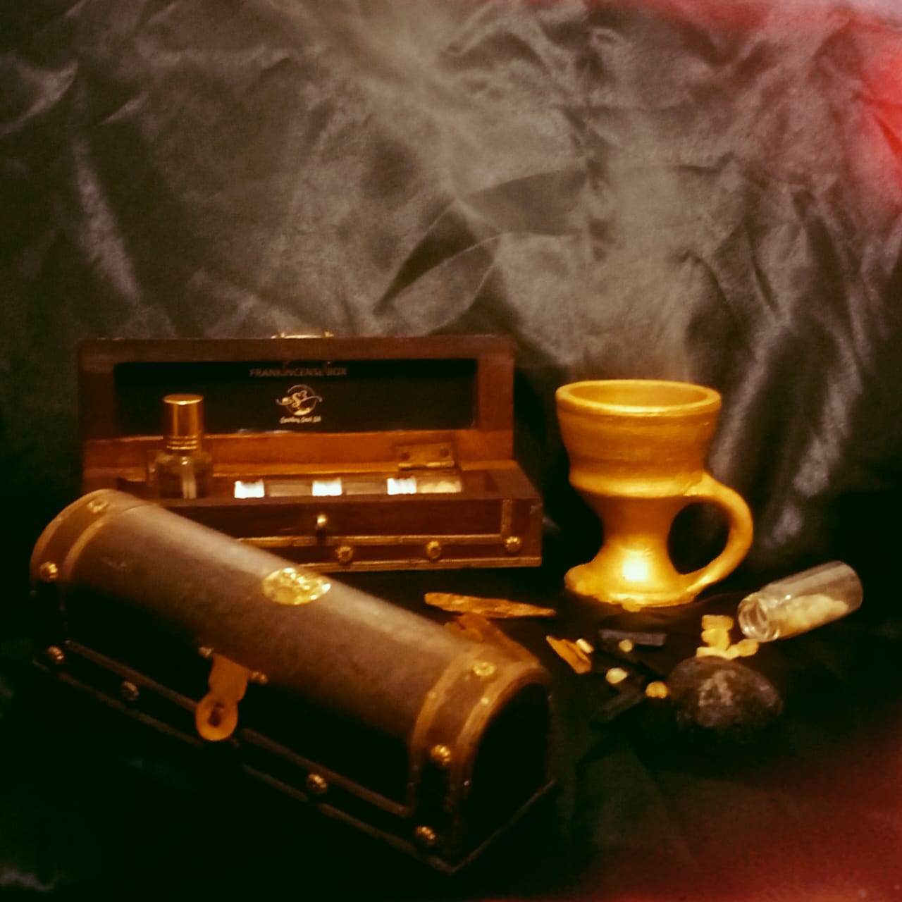 Sparkling Sandset bespoke heritage gifting