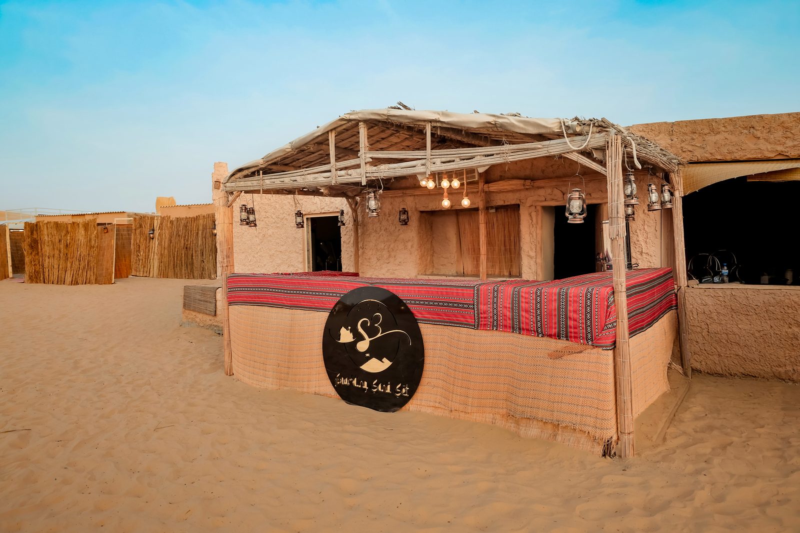 Best Desert Safari Options in Abu Dhabi and Dubai: A Complete Guide to Luxury & Adventure